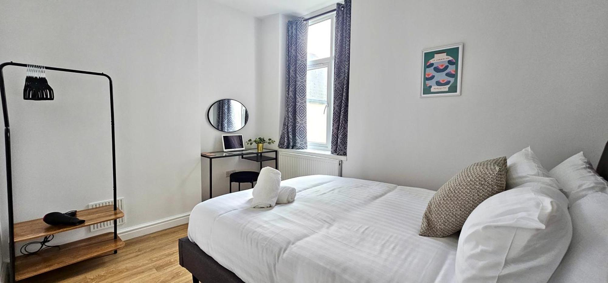 Harlequin Apartments By Switchback Stays Cardiff Rum bild