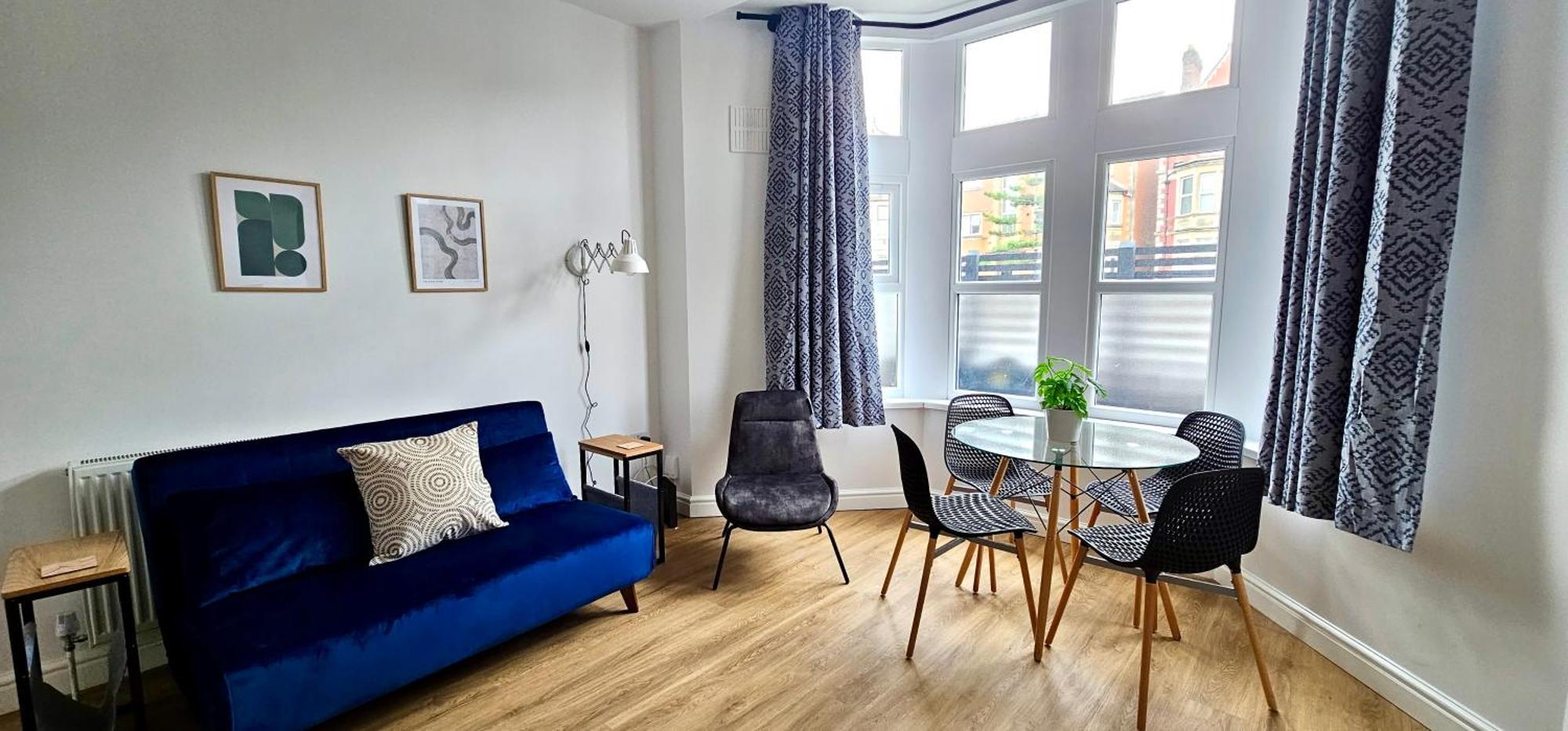 Harlequin Apartments By Switchback Stays Cardiff Rum bild